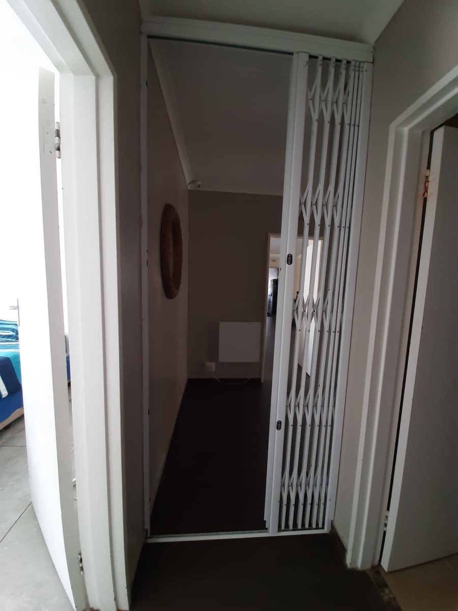 To Let 5 Bedroom Property for Rent in Vaalpark Free State